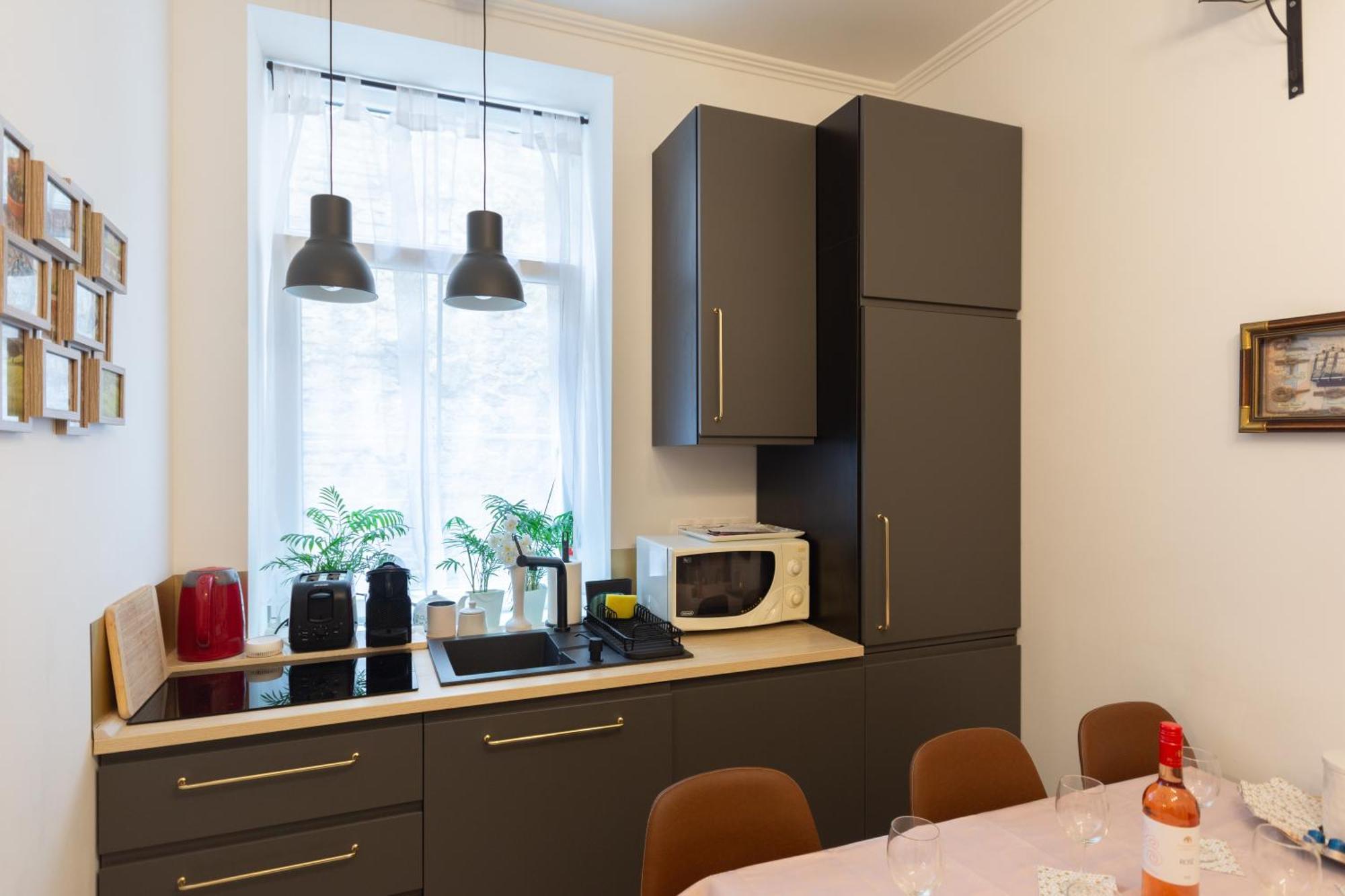 Quiet Rooms In The Bustling City Center Budapest Exterior photo